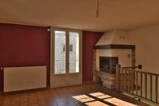 Dpt Alpes de Haute Provence (04), à vendre CHATEAUNEUF-VAL-SAINT-DONAT. MAISON + APPARTEMENT