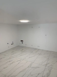 Local/bureau à vendre proche de Antibes, Provence-Alpes-Côte d'Azur, France (06)