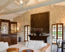 A VENDRE APT (84) MAISON EN PIERRE DE CHARME AVEC VUE, JARDIN ET UN CADRE DE VIE PRIVILÉGIÉ