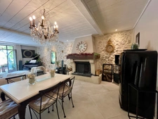 A vendre, maison de hameau en pierre à ROUSSILLON (84)