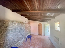 À vendre – Maison avec piscine et grand terrain arboré à Saignon (84400)