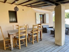 GARGAS – MAISON DE PLAIN-PIED AVEC PISCINE, 3 CHAMBRES ET TERRAIN DE 965 M²