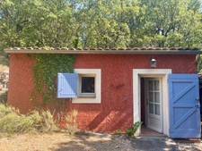 À vendre – Maison avec piscine et grand terrain arboré à Saignon (84400)