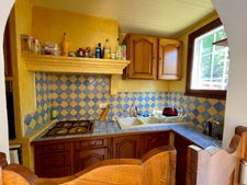 À vendre – Maison avec piscine et grand terrain arboré à Saignon (84400)