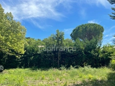 À vendre – Terrain à bâtir de 769 m² à proximité d’Apt (Vaucluse)
