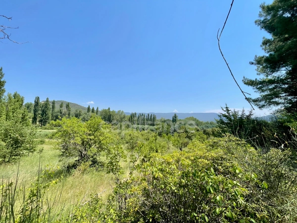 Maison à vendre avec grand terrain et vue dégagée à Gargas (Vaucluse)