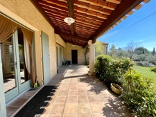 À VENDRE – Superbe maison avec vue exceptionnelle à Saint-Saturnin-lès-Apt 84490