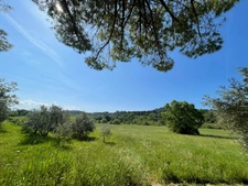 Hamlet house to renovate in ROUSSILLON (84)