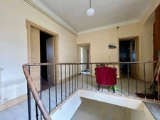 Dpt Vaucluse (84), for sale SAIGNON Historic Castle to Renovate