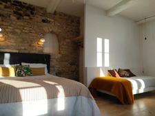 FOR SALE: Magnificent character house in the heart of Saignon, Luberon