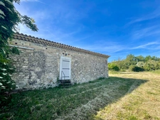 Maison en pierre à rénover avec vue exceptionnelle sur le Luberon –  84400 Apt