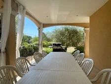 À VENDRE LAURIS (84) Propriété d’exception de plain-pied avec piscine et jardin paysager d'env 3000 M2