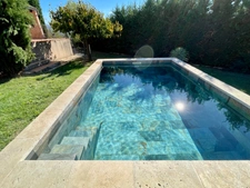 GARGAS – MAISON DE PLAIN-PIED AVEC PISCINE, 3 CHAMBRES ET TERRAIN DE 965 M²