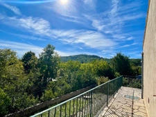 Céreste (04)  Villa de plain-pied 128 m², 4 chambres, garage et terrain 840 m²