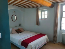 FOR SALE: Magnificent character house in the heart of Saignon, Luberon