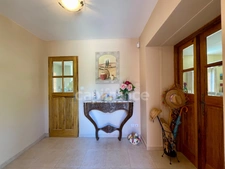 À VENDRE LAURIS (84) Propriété d’exception de plain-pied avec piscine et jardin paysager d'env 3000 M2