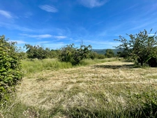 Maison en pierre à rénover avec vue exceptionnelle sur le Luberon –  84400 Apt