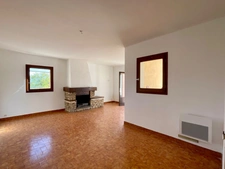 Céreste (04)  Villa de plain-pied 128 m², 4 chambres, garage et terrain 840 m²