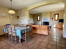 À VENDRE – Superbe maison avec vue exceptionnelle à Saint-Saturnin-lès-Apt 84490