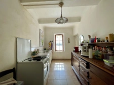 Hamlet house to renovate in ROUSSILLON (84)