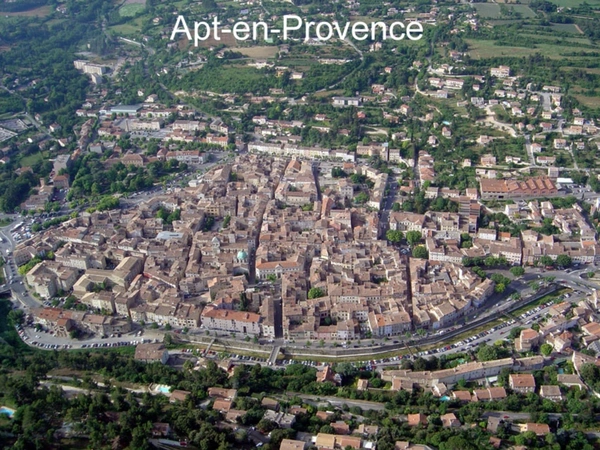 TERRAIN A BATÎR À FORTE VISIBILITÉ APT (84)