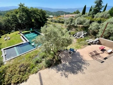 ROUSSILLON – PROPRIÉTÉ D'EXCEPTION AU CŒUR DU LUBERON