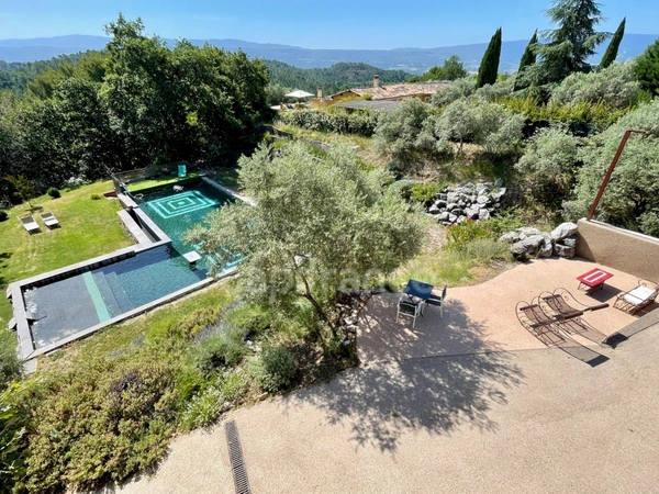 ROUSSILLON – PROPRIÉTÉ D'EXCEPTION AU CŒUR DU LUBERON