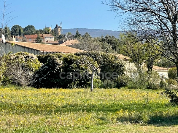 À VENDRE – Superbe maison avec vue exceptionnelle à Saint-Saturnin-lès-Apt 84490