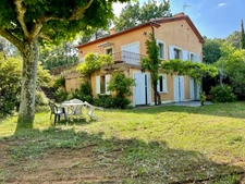 Dpt Vaucluse (84), for sale Near the village of ROUSSILLON house P6 200 M2 LAND 20 000 M2