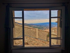 FOR SALE: Magnificent character house in the heart of Saignon, Luberon