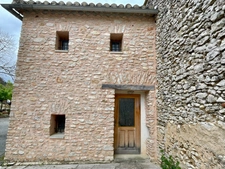 Maison de hameau en pierre  à vendre proche de GORDES (84)