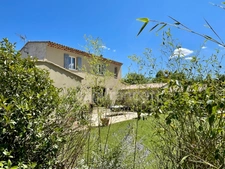 À Vendre – Magnifique Propriété Contemporaine à Roussillon, Cœur du Luberon