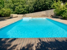 À vendre – Maison avec piscine et grand terrain arboré à Saignon (84400)