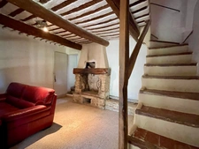 Maison en pierre à rénover avec vue exceptionnelle sur le Luberon –  84400 Apt