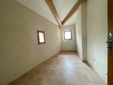 Maison de hameau en pierre  à vendre proche de GORDES (84)