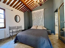 A vendre, maison de hameau en pierre à ROUSSILLON (84)