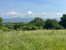 Hamlet house to renovate in ROUSSILLON (84)