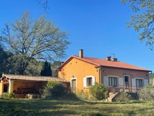Dpt Vaucluse (84), à vendre Proche du village de ROUSSILLON maison P6  200 M2 TERRAIN 20 000 M2
