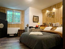 A vendre, maison de hameau en pierre à ROUSSILLON (84)
