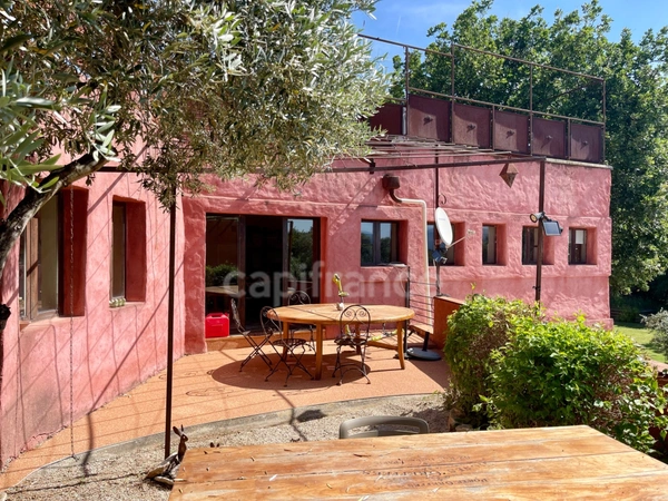 ROUSSILLON – PROPRIÉTÉ D'EXCEPTION AU CŒUR DU LUBERON
