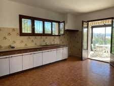 Céreste (04)  Villa de plain-pied 128 m², 4 chambres, garage et terrain 840 m²