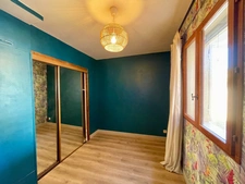 GARGAS – MAISON DE PLAIN-PIED AVEC PISCINE, 3 CHAMBRES ET TERRAIN DE 965 M²