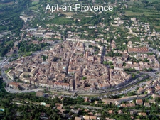 Maison en pierre à rénover avec vue exceptionnelle sur le Luberon –  84400 Apt