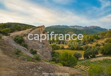 Dpt Vaucluse (84), à vendre BEAUMES DE VENISE maison P8 de 250 m² - Terrain de 3 000,00 m² 