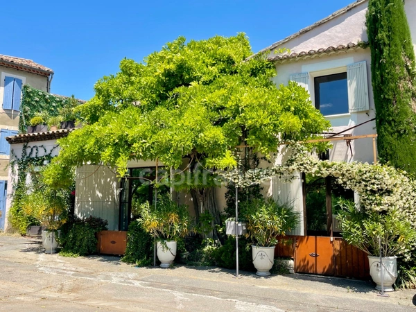 A vendre, maison de hameau en pierre à ROUSSILLON (84)
