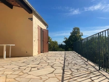 Céreste (04)  Villa de plain-pied 128 m², 4 chambres, garage et terrain 840 m²