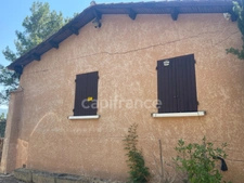 Maison à vendre avec grand terrain et vue dégagée à Gargas (Vaucluse)
