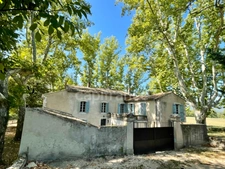  Maison de Maître de Prestige dans le Luberon 
