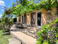 Dpt Vaucluse (84), à vendre SAINT SATURNIN LES APT maison P4 avec garage, terrasse et jardin • Terrain de 3815 m²