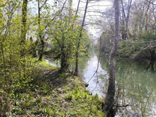 Terrain non constructible bordure Charente à vendre  VARS (16)